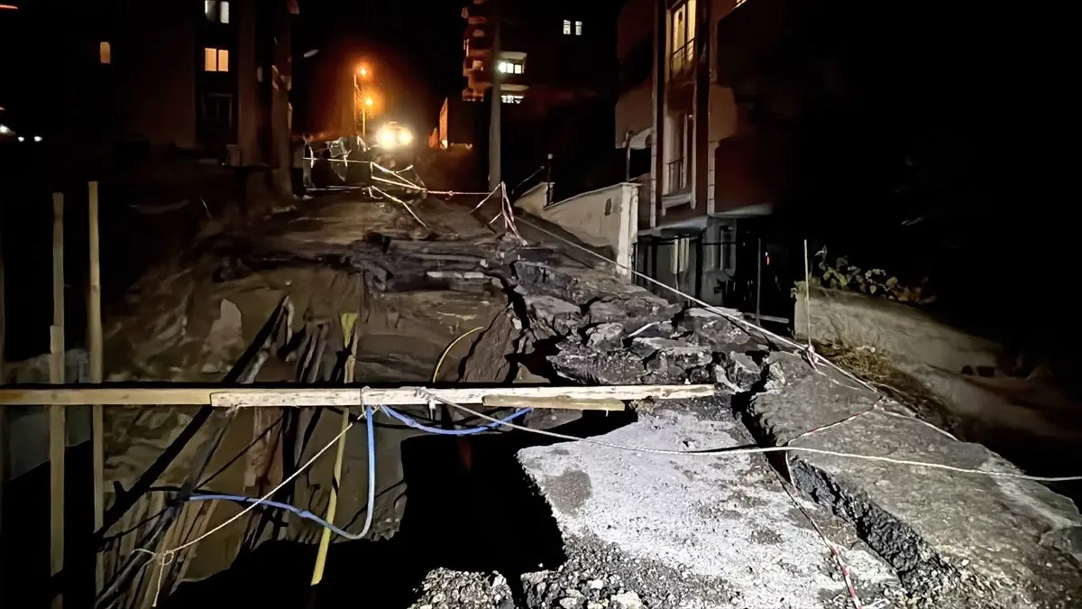 karabukte yol coktu Bgr5vLlF