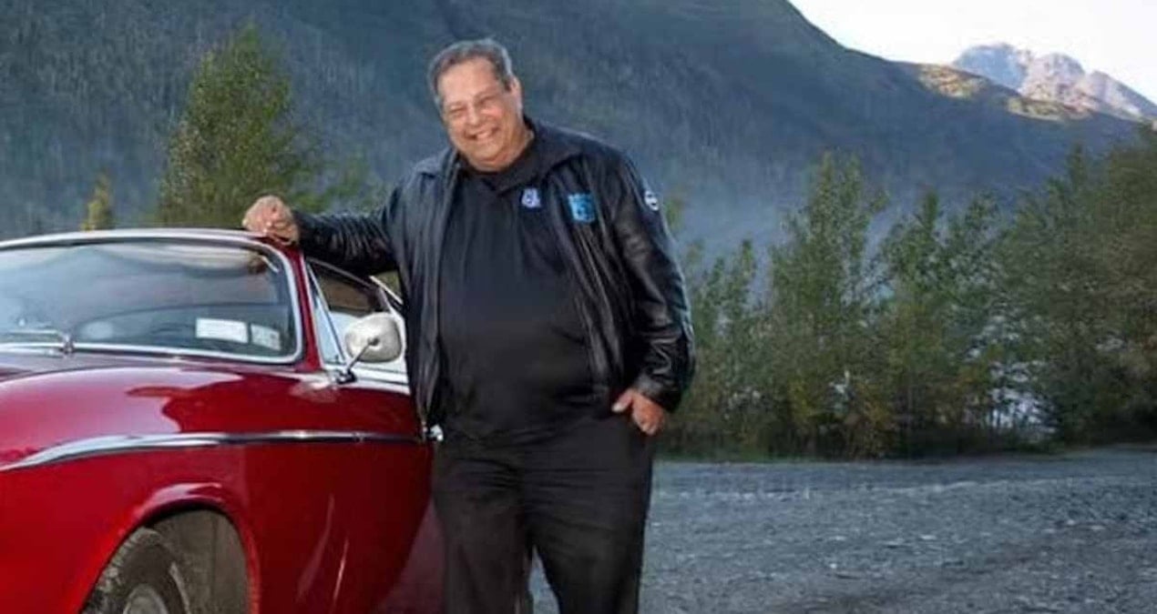 oyle bir yol yapti ki tarihin en yuksek kilometreye sahip arabasi unvanini aldi bu aya 7 kez gidip gelmek demek X8pjvFsK