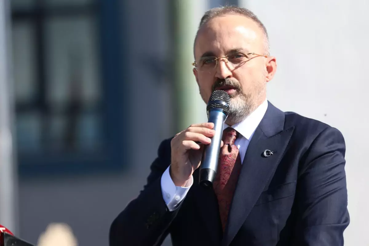 tbmmdeki ocalan sloganlarina bulent turandan tepki hic mi akilli adam yok X5FQC9cf