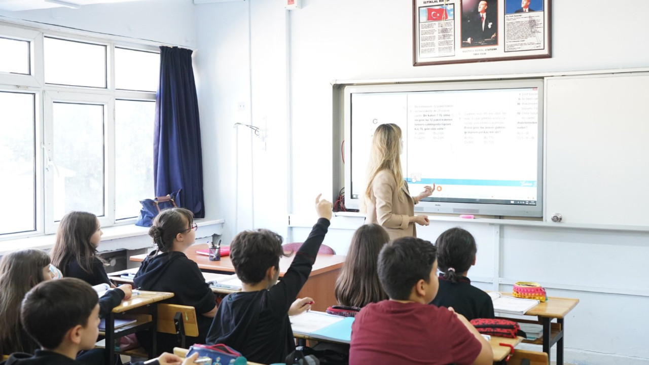 2026 Yılı Öğretmenlerin İl İçi İsteğe Bağlı Yer Değiştirme Takvimi Duyuruldu