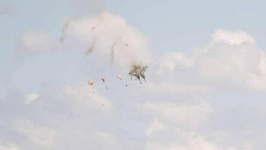 Idaho’da Hava Gösterisinde İki Savaş Uçağı Çarpıştı: Pilotlar Kurtarıldı