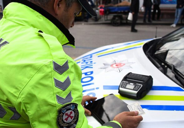 bursada-trafik-denetimlerinde-500-bin-lira-ceza-kesildi-nKhcdOkn