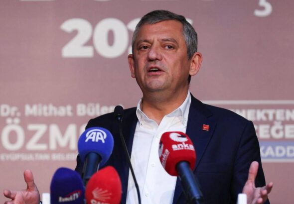 ozgur-ozel-akpli-siyasetciden-gelen-mesaji-paylasti-akin-gurlek-iddiasi-dvNz5rhr